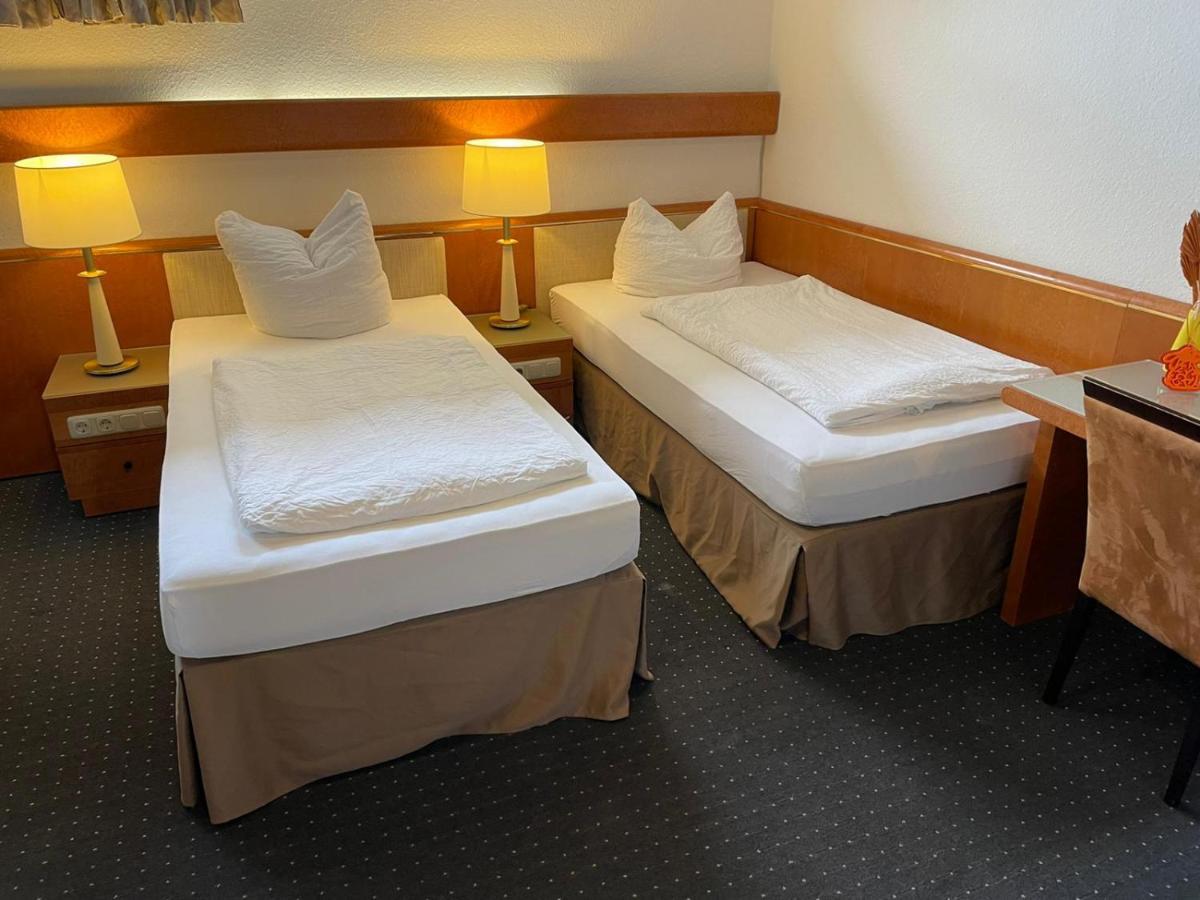 Gaestezimmer Gasthof Becker Hotel Wulfrath Exterior photo