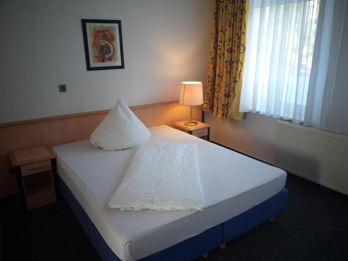 Gaestezimmer Gasthof Becker Hotel Wulfrath Exterior photo