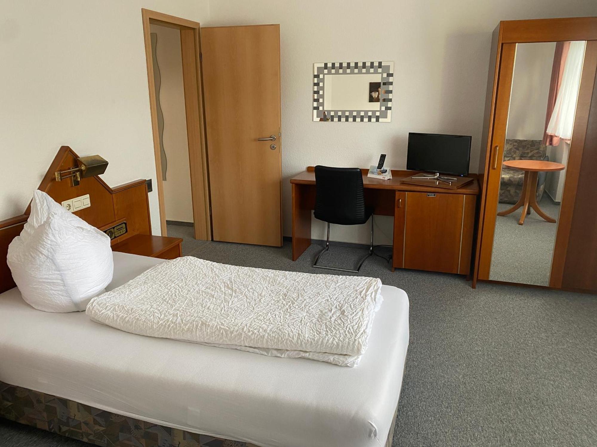 Gaestezimmer Gasthof Becker Hotel Wulfrath Exterior photo