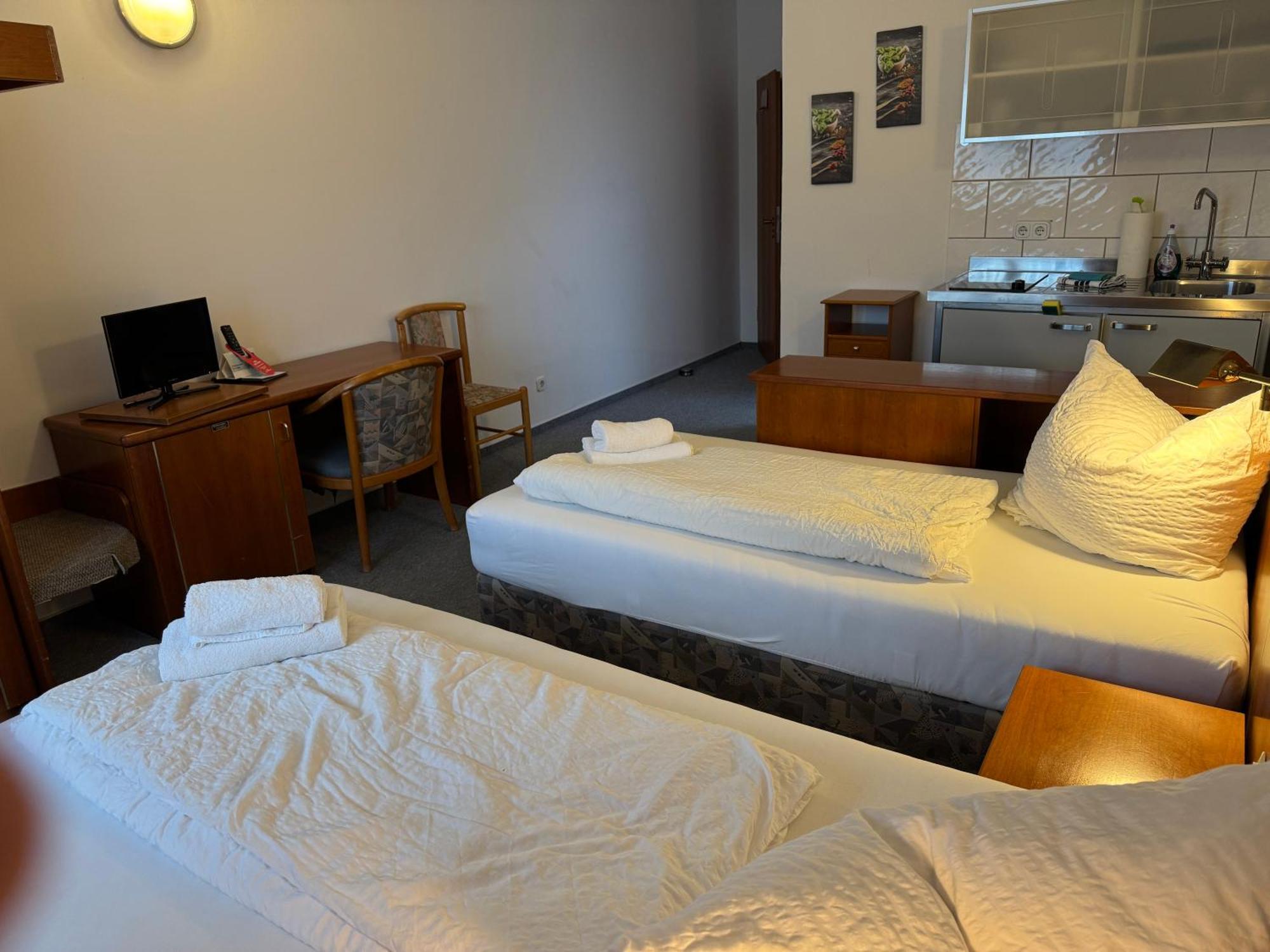 Gaestezimmer Gasthof Becker Hotel Wulfrath Exterior photo